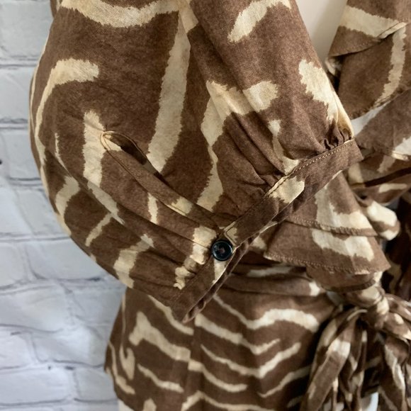 Lauren Ralph Lauren Animal Print Wrap Top Size PS - Picture 3 of 4